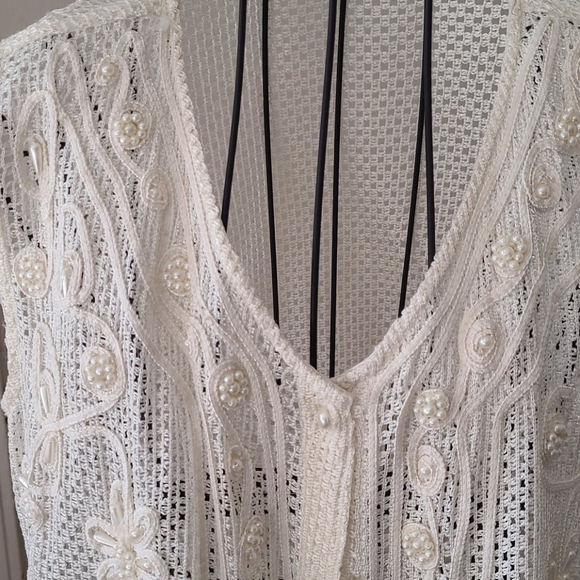 Lace beaded vest - Picture 2 of 2